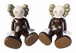 大象人  KAWS  公仔